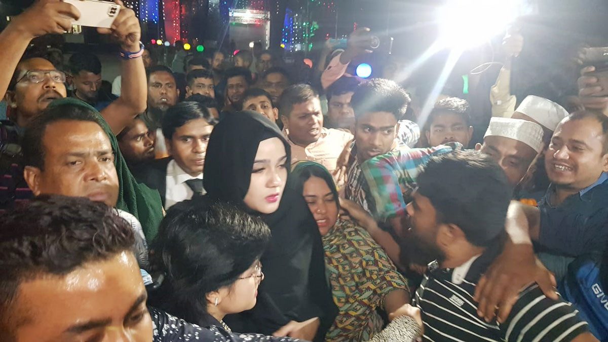 অবশেষে কারামুক্ত নায়িকা মাহি