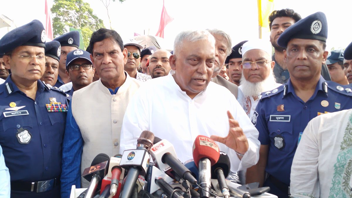 নির্বাচনের মাধ্যমেই সরকার পরিবর্তন হবে,ষড়যন্ত্র করে কোনো লাভ নেই : স্বরাষ্ট্রমন্ত্রী