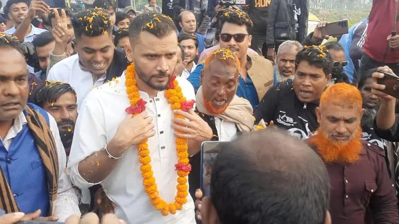 আচরণবিধি লঙ্ঘন,মাশরাফিসহ চার প্রার্থীকে জরিমানা