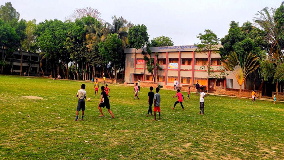 শিক্ষা প্রতিষ্ঠানের খেলার মাঠ ছুটির দিন ও ক্লাসের পর খোলা রাখার নির্দেশ