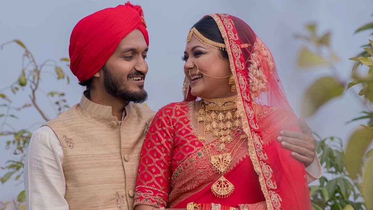 স্বামীর পরকীয়ায় সংসার ভাঙল অভিনেত্রীর