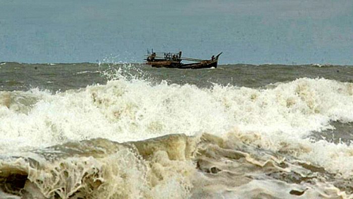 বঙ্গোপসাগরে লঘুচাপ, জলোচ্ছ্বাসের শঙ্কা