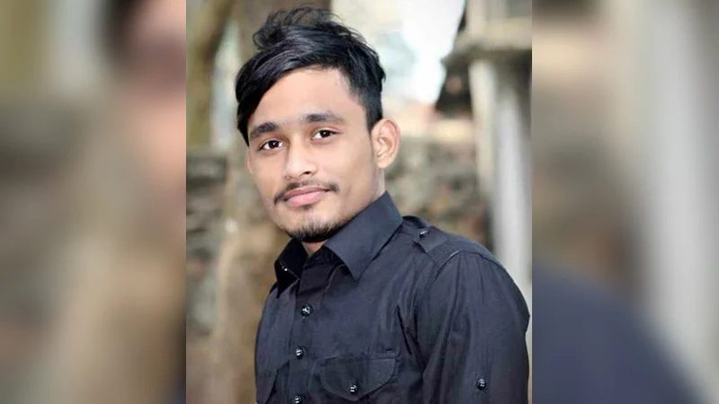 বগুড়ায় যুবককে প্রকাশ্যে গলাকেটে হত্যা