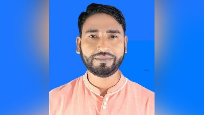 বাড়ি থেকে ডেকে নিয়ে ইউপি সদস্যকে ছুরিকাঘাত