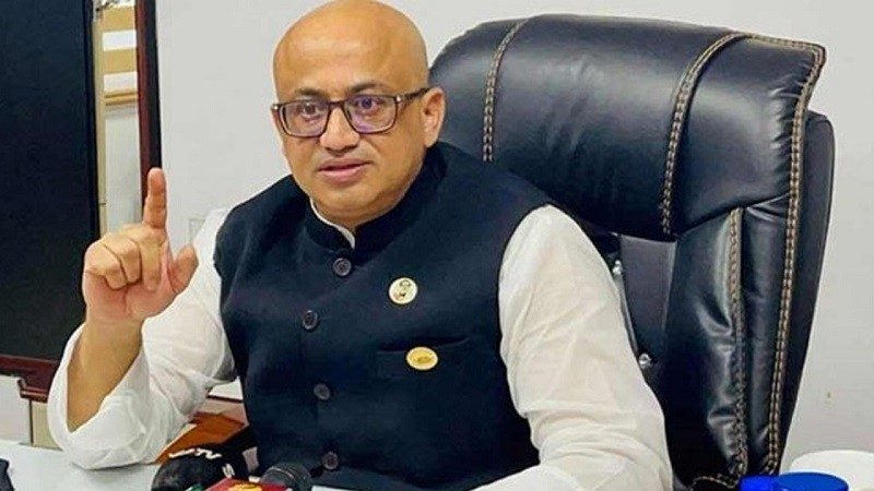 ডা. মুরাদের বিরুদ্ধে ১০ হাজার কোটি টাকার মানহানি ও লাশ গুমের মামলা
