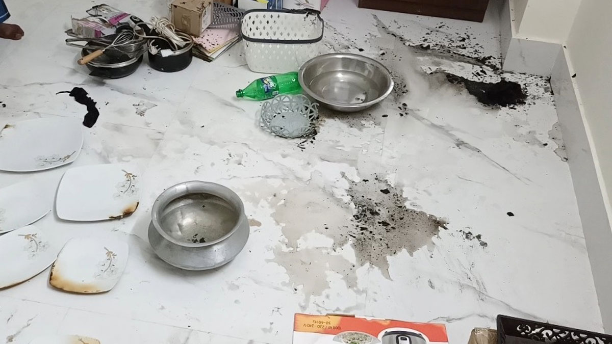 নতুন বাসায় রান্নাঘরে গ্যাস লিকেজ থেকে আগুন, দগ্ধ ৬