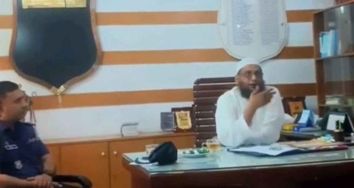 থানায় ঢুকে ওসির চেয়ারে বসে পড়লেন এমপি, ভিডিও ভাইরাল