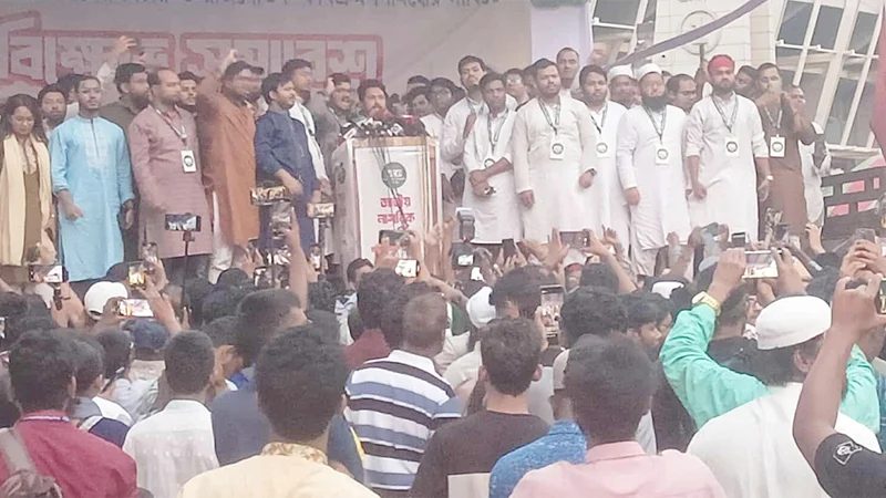 শেখ হাসিনা খুনি কিনা যারা প্রশ্ন করে, তারা সাংবাদিক নয়: নাহিদ ইসলাম
