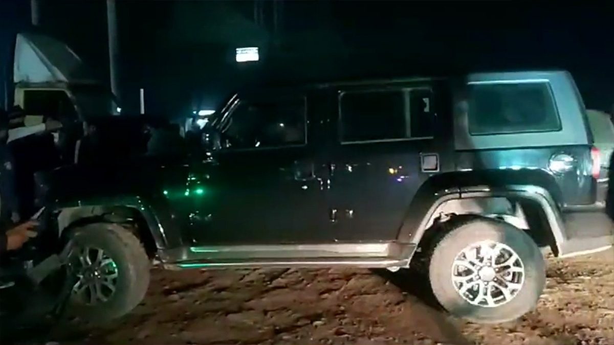 নাটোরে জিপ গাড়ির ধাক্কায় প্রাণ গেল ভ্যানচালকের
