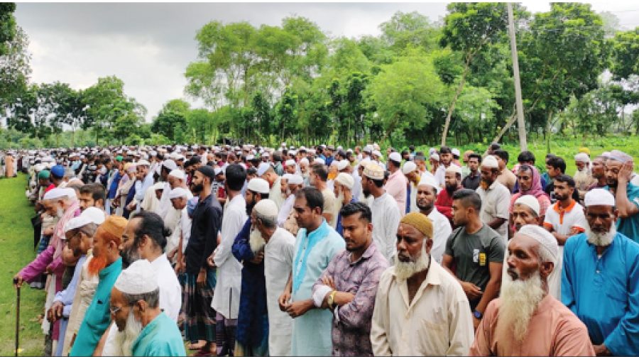 বিশিষ্ট আলেম আমান উল্লাহ'র জানাজায় মানুষের ঢল,দাফন সম্পন্ন