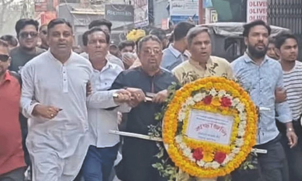 গাইবান্ধায় শহীদ মিনারে ‘জয় বাংলা’ স্লোগানে মিছিল​, অতঃপর...