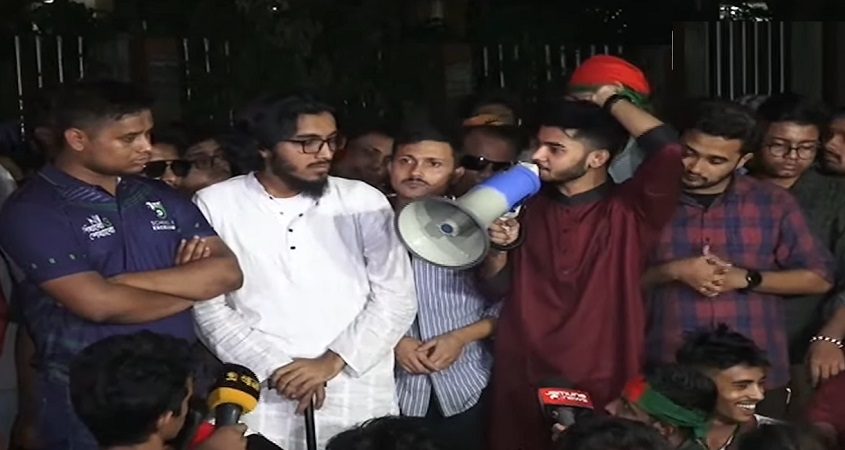 চার উপদেষ্টাকে রাত ১০টার মধ্যে পঙ্গু হাসপাতালে উপস্থিতির আল্টিমেটাম