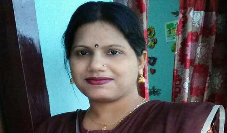হৃদয়ে স্বপ্নের কবিতা কলমে: মুনিরা খাতুন