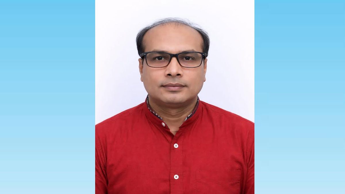 থানায় গিয়ে নারীসহ রাত কাটাতে চেয়ে ভুয়া বিচারক গ্রেপ্তার