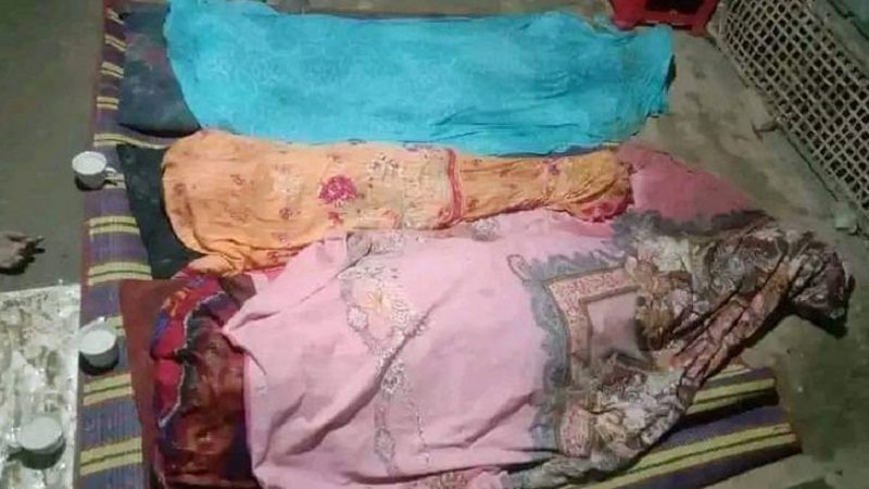 কক্সবাজারে পাহাড় ধসে একই পরিবারের ৩ জনের মৃত্যু