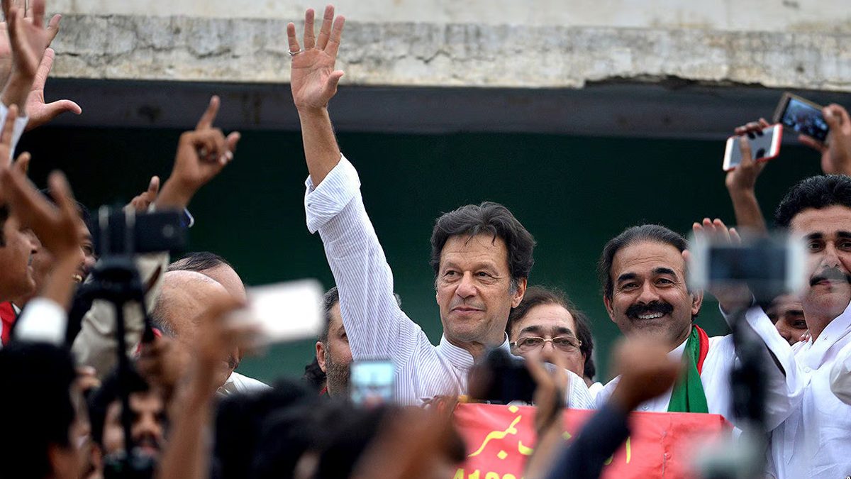 পাকিস্তানে ভোট: এগিয়ে ইমরানপন্থী স্বতন্ত্র প্রার্থীরা