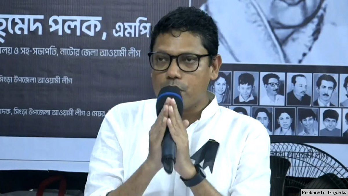 পালাতে গিয়ে বিমানবন্দরে আটক পলক