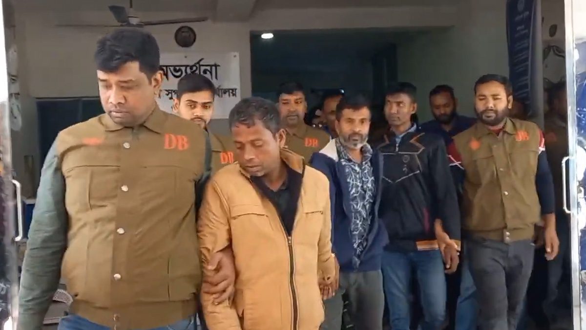 পঞ্চগড়ে স্কুলশিক্ষকের বাড়িতে ডাকাতি, আটক ৫