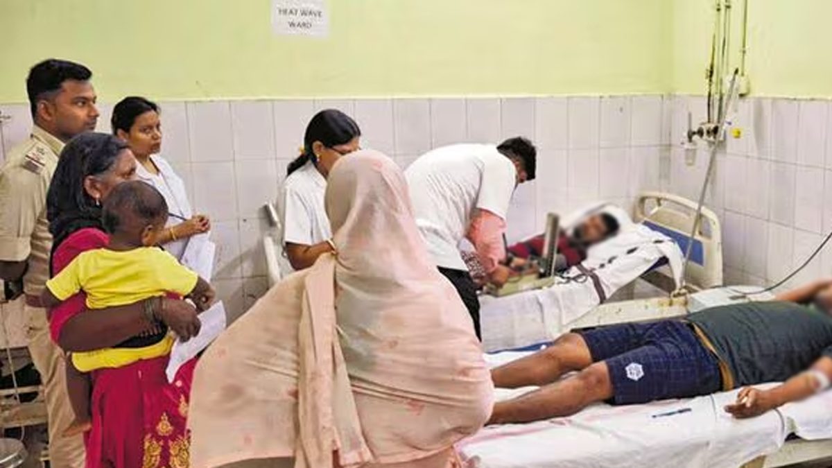 ভারতে বিষাক্ত মদপানে ৮ জনের মৃত্যু