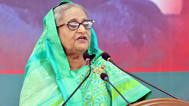 আপনাদের বউদের ভারতীয় শাড়িগুলো কেন পোড়াচ্ছেন না: প্রধানমন্ত্রী