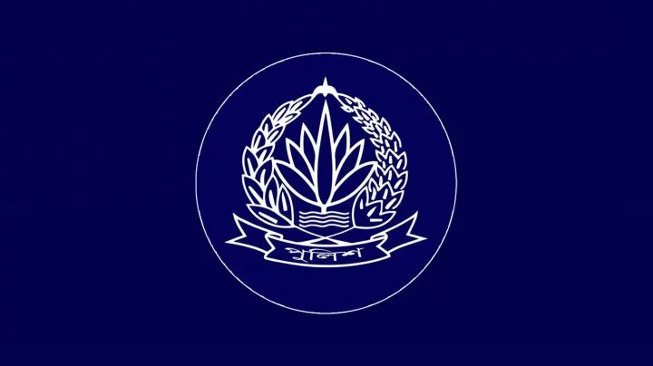 ওসির হাতে থাকা জুতা স্বরাষ্ট্রমন্ত্রীর নয়: বাংলাদেশ পুলিশ