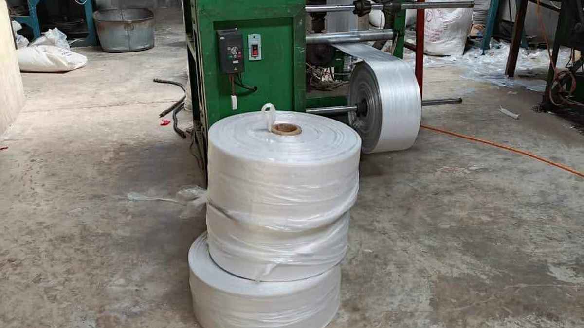 পলিথিনবিরোধী অভিযানে সাড়ে ২৩ লাখ টাকা জরিমানা