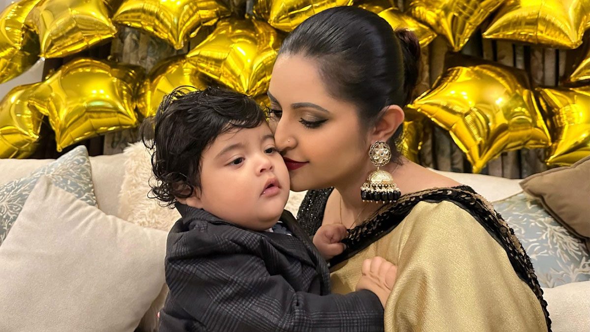 ছেলেকে নিয়ে যা বললেন পরীমনি
