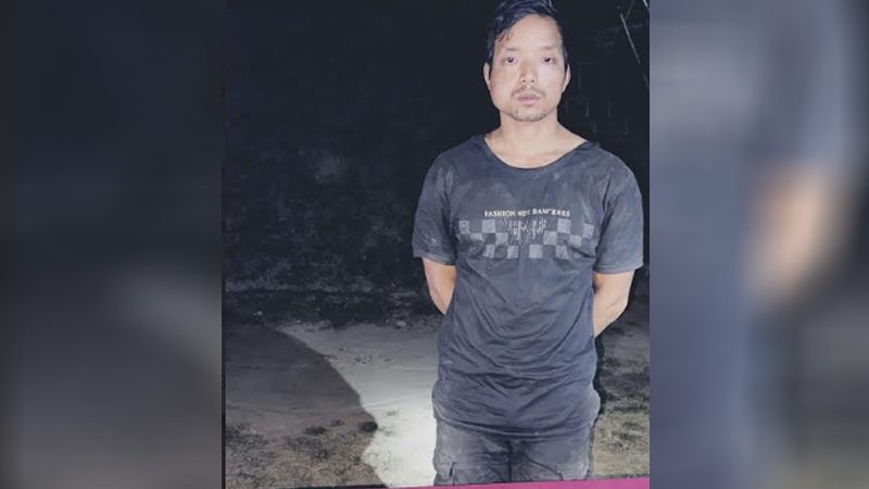 বান্দরবানে অস্ত্রসহ সন্ত্রাসী আটক