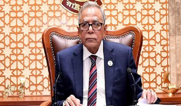 ক্ষমতার অপপ্রয়োগ না করতে ডিসিদের রাষ্ট্রপতির নির্দেশ