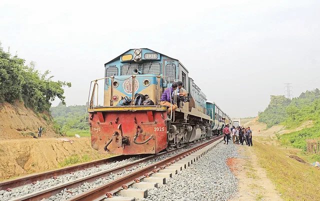 কক্সবাজার-দোহাজারী রেলপথে শুরুতে চলবে দুই ট্রেন