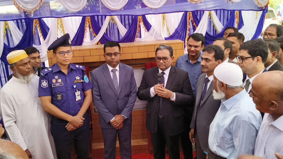 আমাদের একমাত্র লক্ষ্য জনগণের সেবা :প্রধান বিচারপতি