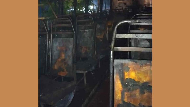 মিরপুরে বাসে আগুন, নিহত ১