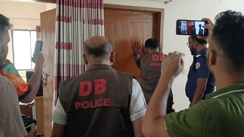 ডাকবাংলোয় পড়ে ছিল মা ও দুই সন্তানের মরদেহ