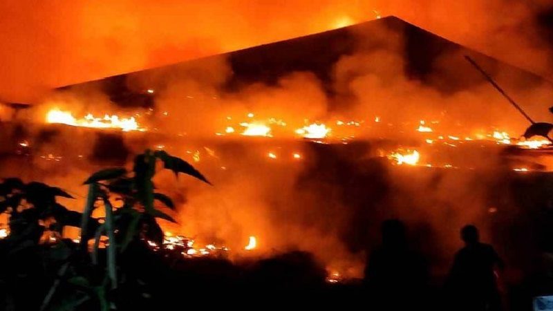 নারায়ণগঞ্জে সুতার কারখানায় লাগা আগুন নিয়ন্ত্রণে