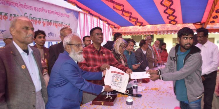 কুমারখালীতে মেধাবী শিক্ষার্থী,অভিভাবক ও গুণী শিক্ষক সম্মাননা দিলো শাম ফাউন্ডেশন