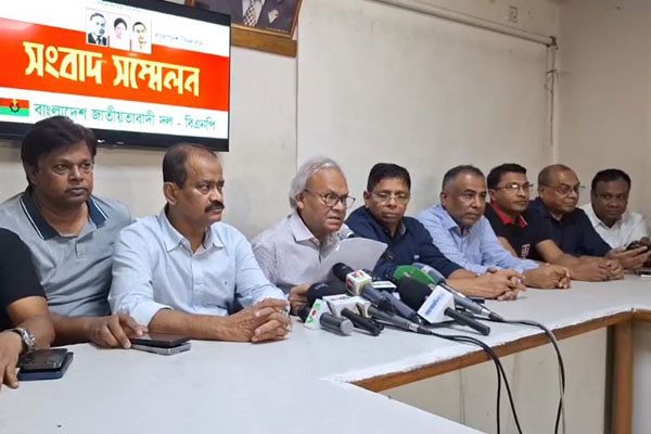 পুলিশ এখন মন্ত্রীদের সুরে কথা বলছে : রিজভী