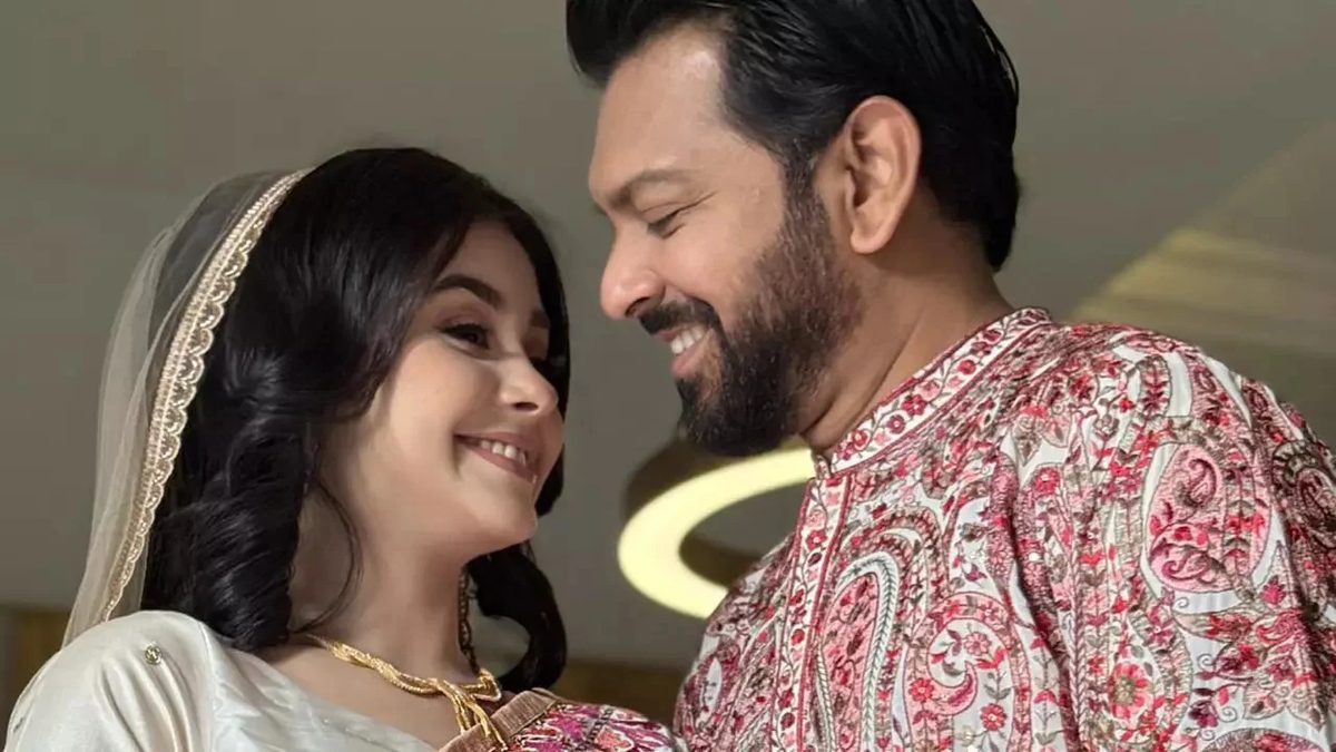 বিয়ের ছবি প্রকাশ করে যা বলছেন তাহসান