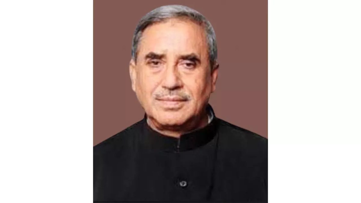 সাবেক তথ্যমন্ত্রীর বিরুদ্ধে জমি দখল ও লুটপাটের মামলা