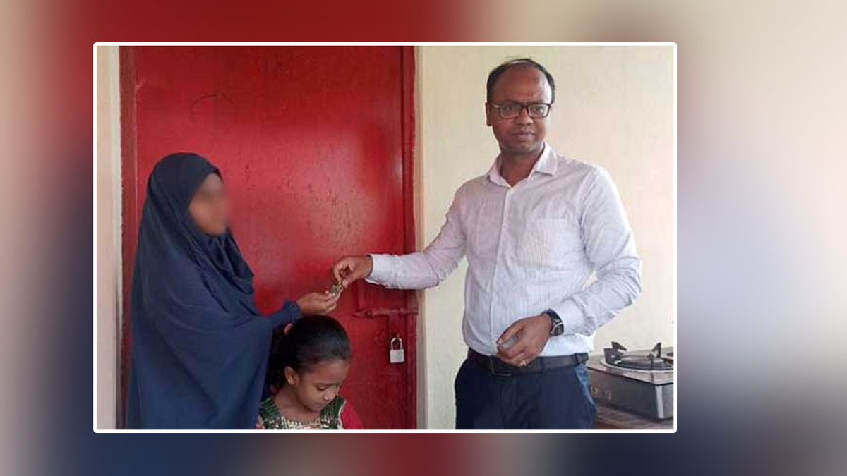 নবজাতক বিক্রি করা সেই মায়ের পাশে ইউএনও