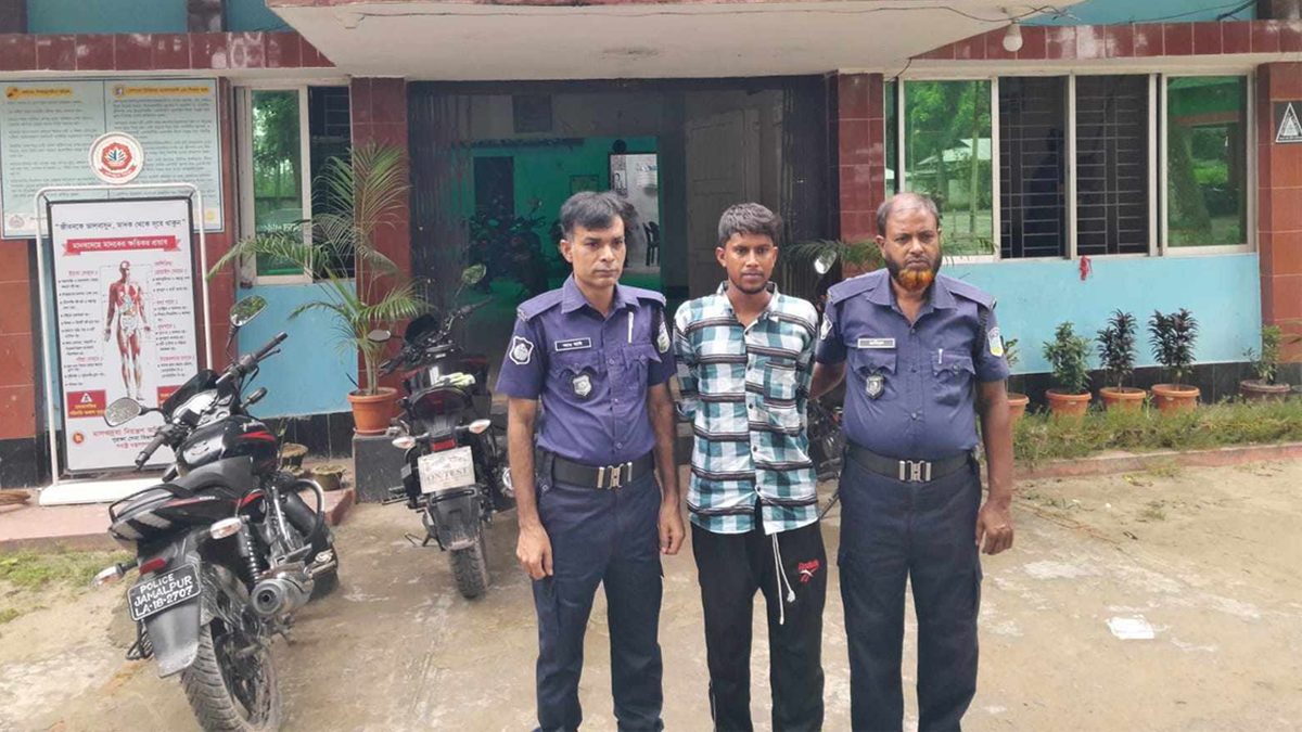 জামালপুরে প্রতিবন্ধীকে কুপিয়ে হত্যা, গ্রেপ্তার ১