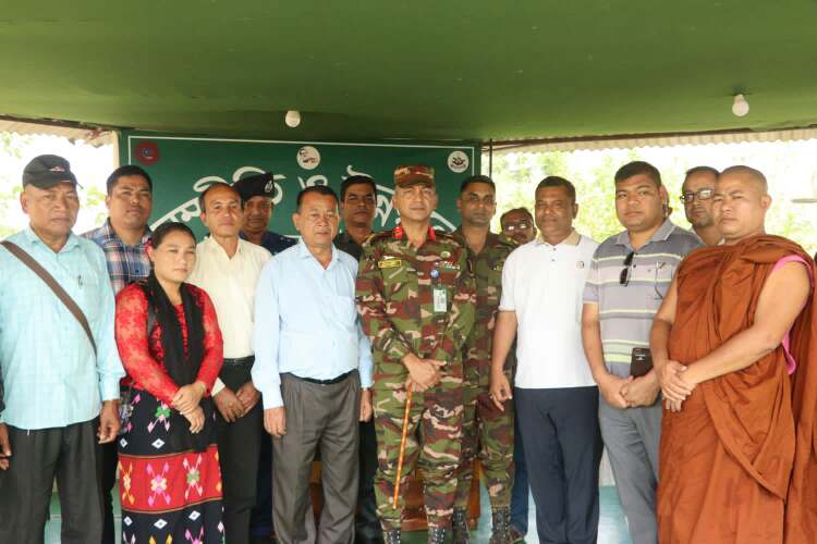 রুমায় নবনিযুক্ত রিজিয়ন কমান্ডারের বিভিন্ন ক্যাম্প পরিদর্শন