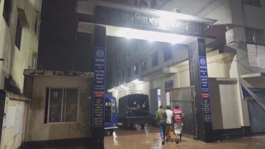 আর্জেন্টিনা সমর্থককে ছুরিকাঘাতে হত্যার পর মরদেহ বালুচাপা ব্রাজিল সমর্থকদের