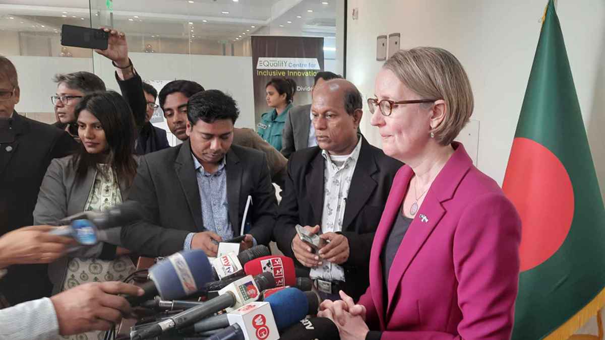 যুক্তরাজ্য-বাংলাদেশের সম্পর্ক জোরদারে একসঙ্গে কাজ করব: হাইকমিশনার