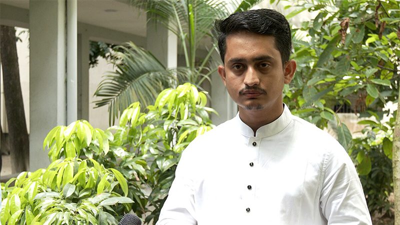 আইফোন ছিনতাইয়ের অভিযোগ নিয়ে যা বললেন সারজিস