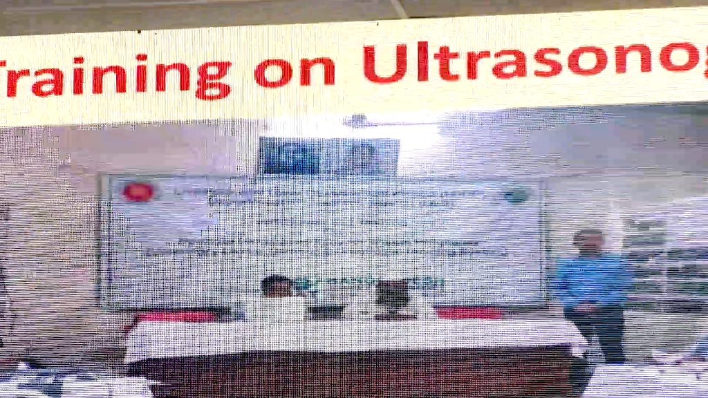 প্রাণিসম্পদ উপদেষ্টার সভায় এলইডি স্ক্রিনে শেখ মুজিব-হাসিনার ছবি!