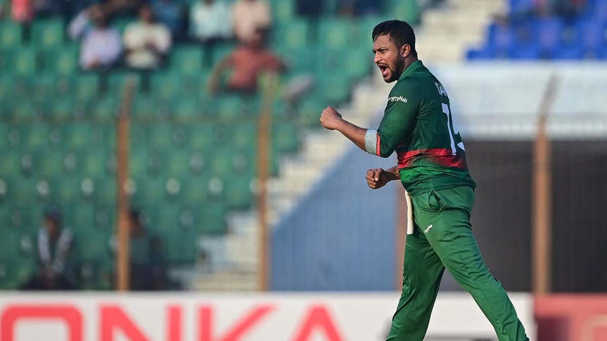 ড্যানিয়েল ভেট্টরিকেও ছাড়িয়ে গেলেন সাকিব