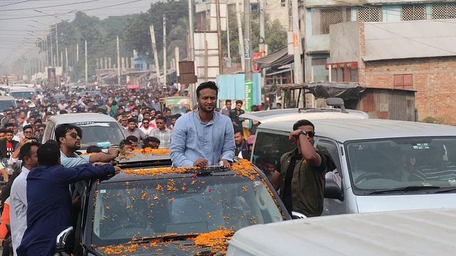 সাকিবকে সতর্ক করলো ইসি