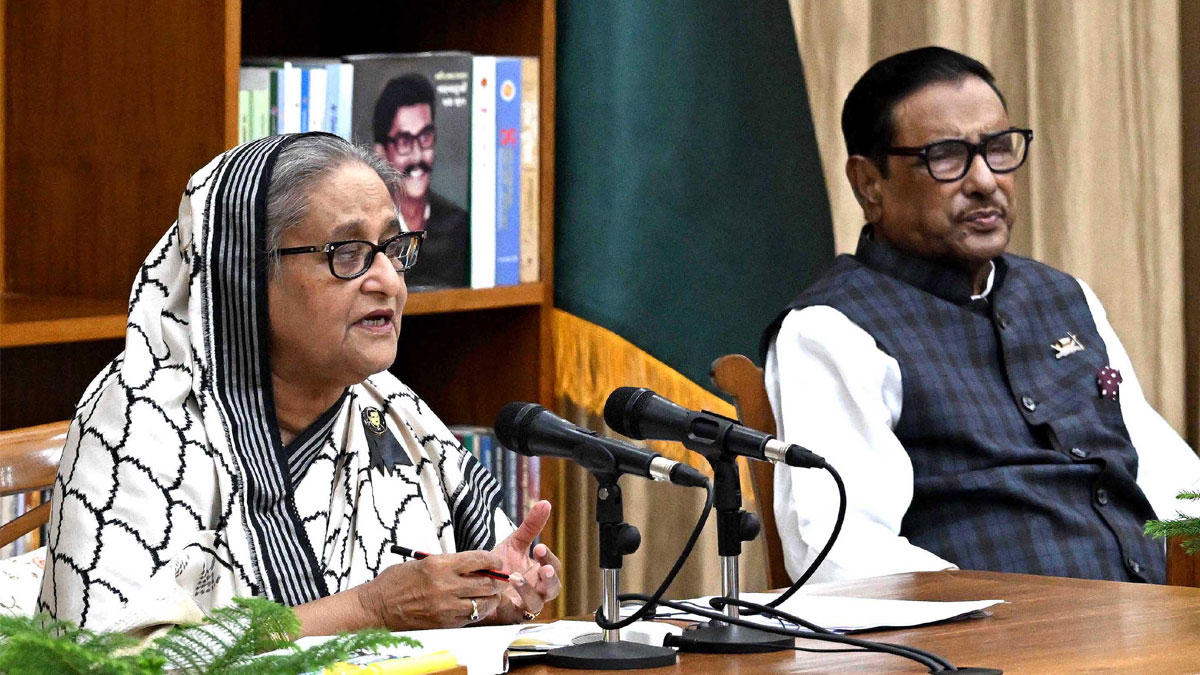 আত্মবিশ্বাস থাকলে বিবৃতি ভিক্ষা করে বেড়াতেন না