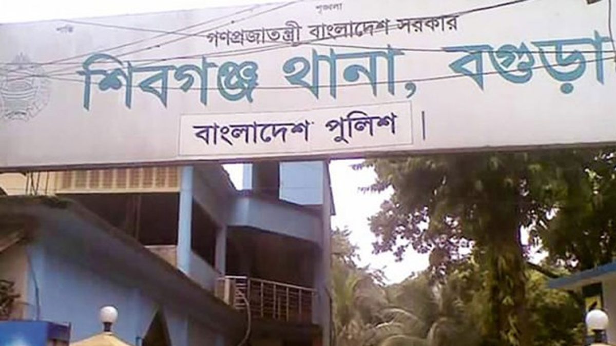 শয়নকক্ষে পড়ে ছিল ট্রাকচালকের মরদেহ