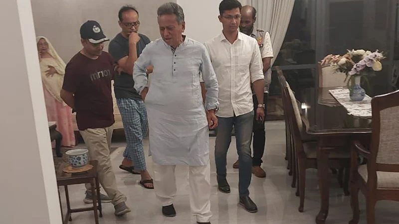 বিএনপি নেতা আমীর খসরু আটক